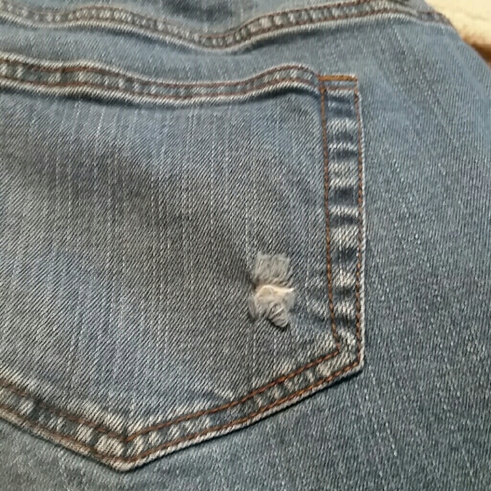 Capris - Picture 2 of 3
